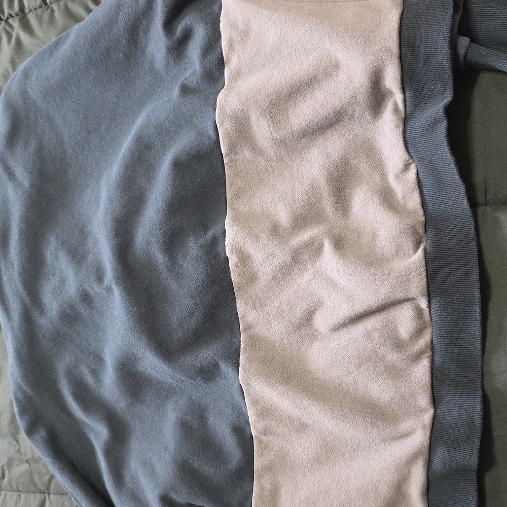 Under Armour Hoodie Womens Size XL - Picture 4 of 4